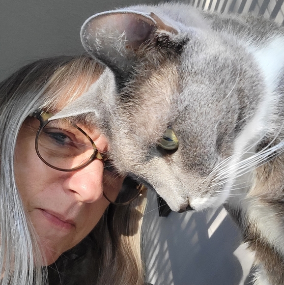 Meet your Posher, AlittlePeaceofJoy - Picture 1 of 6